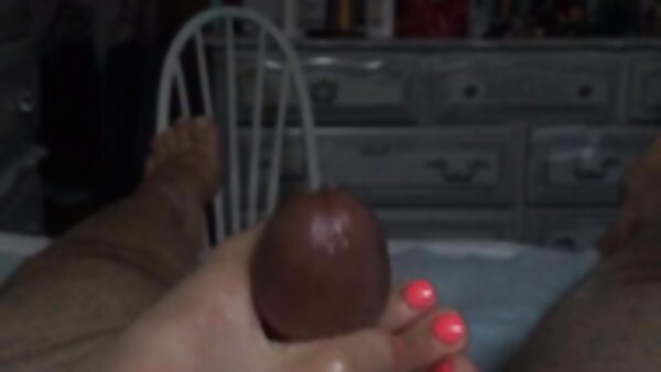 Blind gefaltetes Fetischküken suche sex videos bekommt ihre Möse auf den Boden gerammt