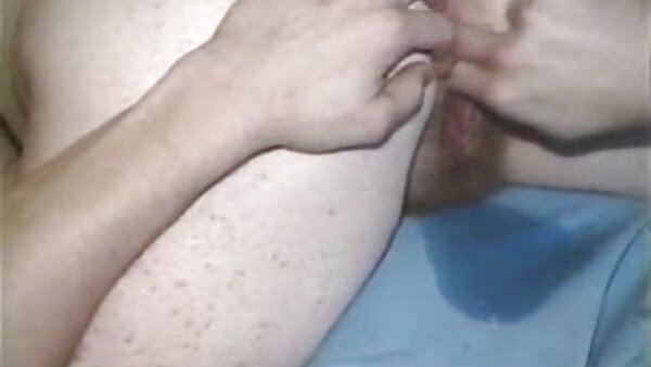 Unterwürfige blasse kostenlose brutale sexvideos Blondine mit Hintern versorgt fetten hässlichen Kerl mit Blowjob
